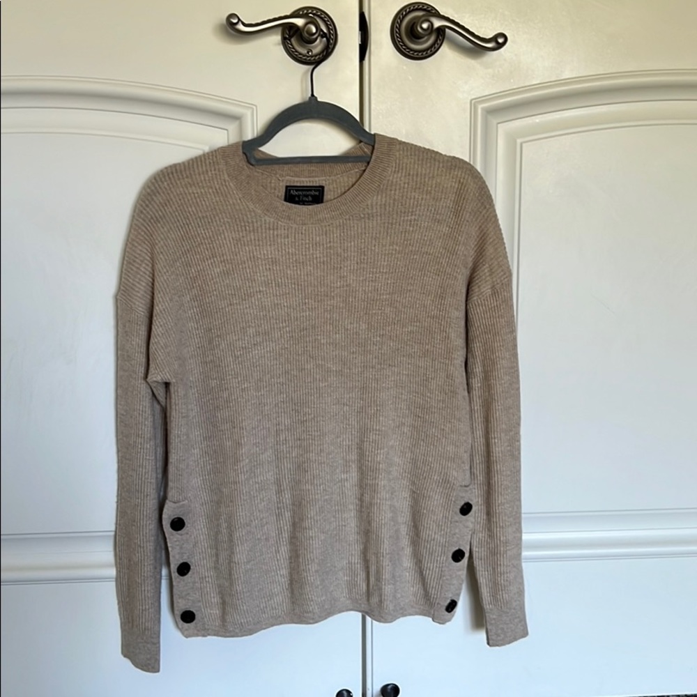 Abercrombie and Fitch Sweater